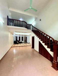 B.Á.N NHÀ HUỲNH THÚC KHÁNG 50m2, Ô TÔ SÁT NHÀ, PHÂN LÔ NGÕ THÔNG, hơn 9 tỷ